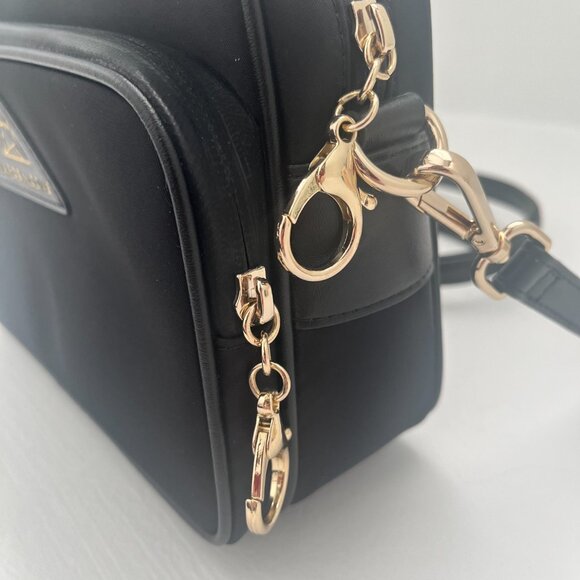 Arden Cove Crissy Full Crossbody with Classic Clasps Strap, Color Black and Gold - Picture 6 of 12